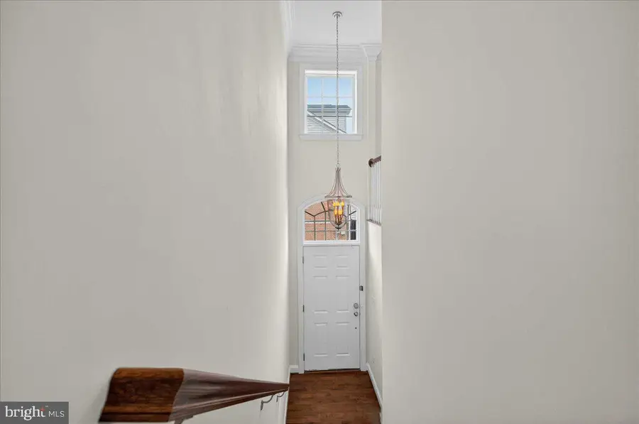 2081 Hutchison Grove Ct, Falls Church, VA 22043 - #3