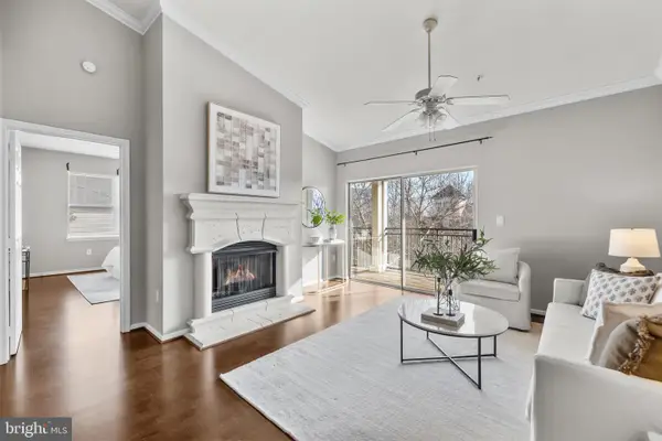 4415 Weatherington Ln #402, FAIRFAX, VA 22030