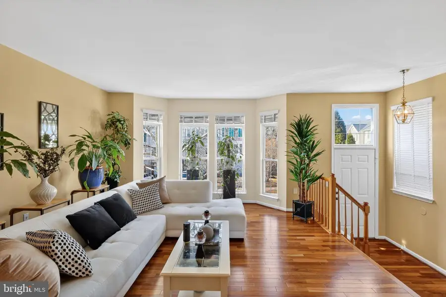 14726 Beaumeadow Dr, Centreville, VA 20120 - #3