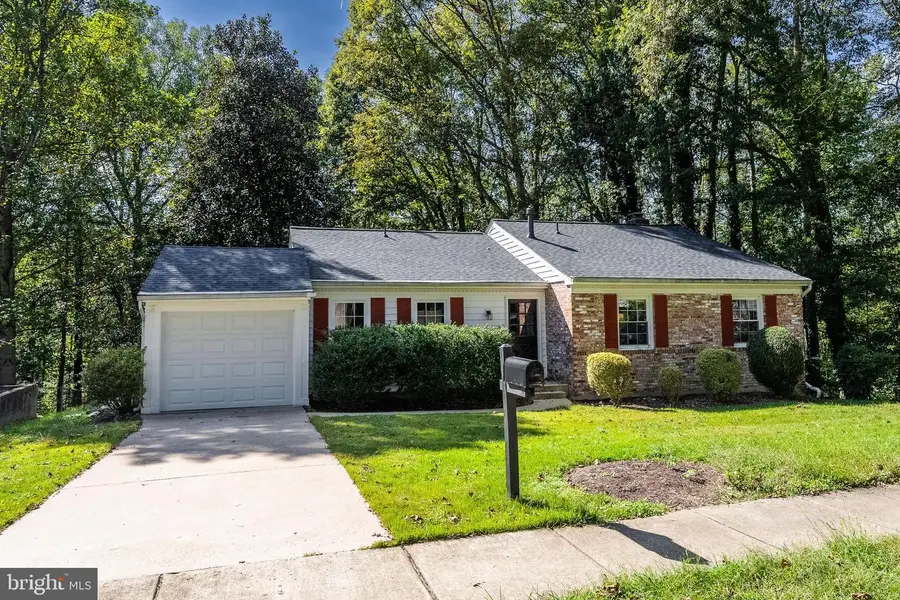 6410 Wyngate Dr, Springfield, VA 22152 - #3