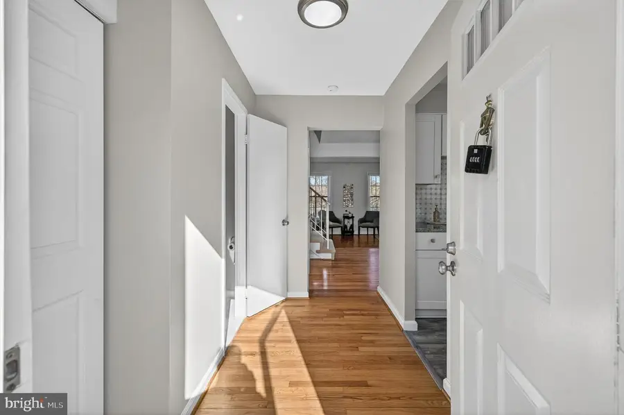 5635 Sutherland Ct, Burke, VA 22015 - #3