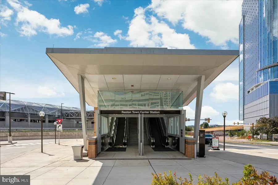 1433 Northgate Sq #11b, Reston, VA 20190 - #3