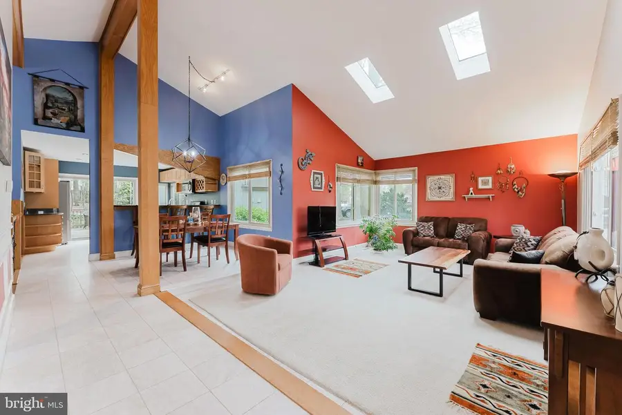 5915 Lovejoy Ct, Springfield, VA 22152 - #3