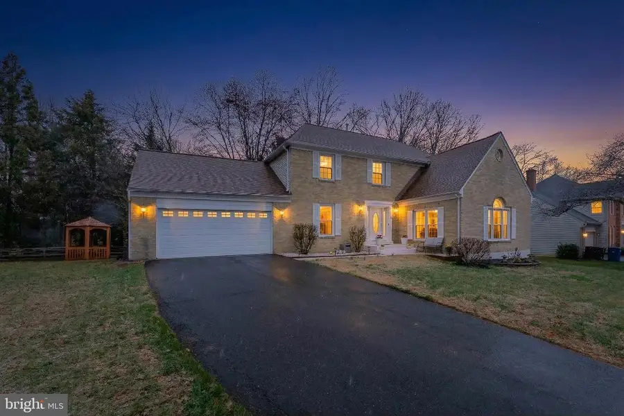 4664 Braddock Green Ct, Fairfax, VA 22032 - #2