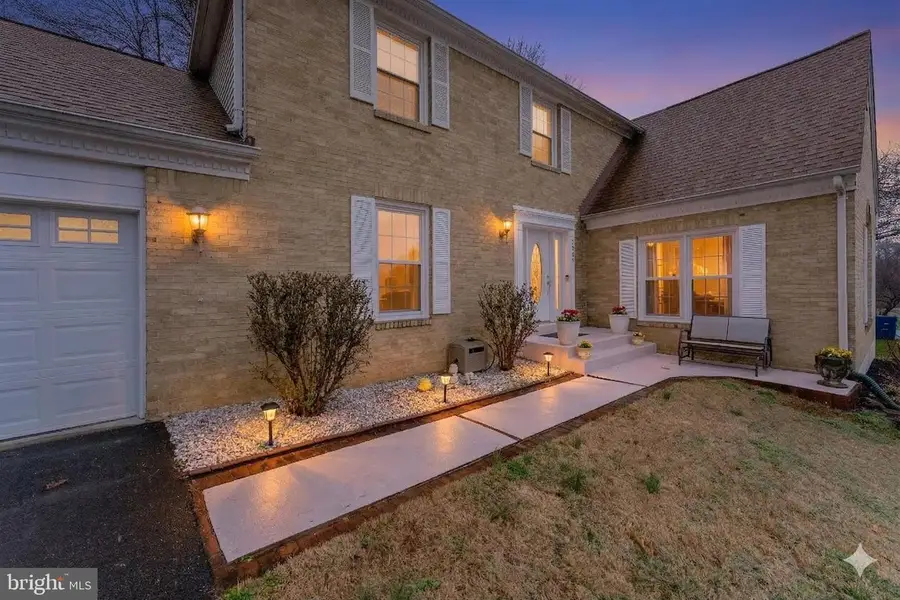 4664 Braddock Green Ct, Fairfax, VA 22032 - #3