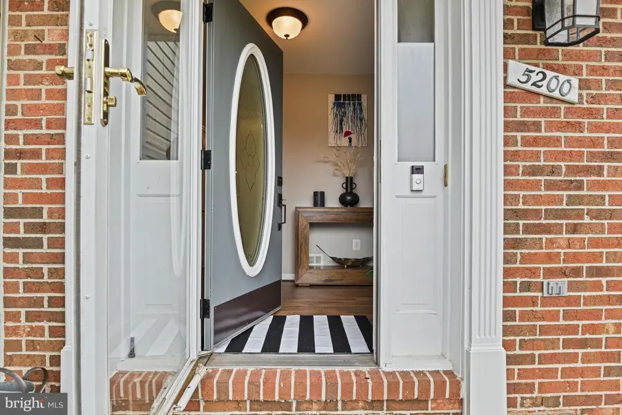 5200 Honeysuckle Ct, Centreville, VA 20120 - #3