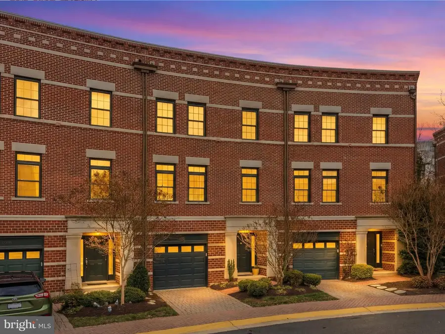 12138 Chancery Station Cir, Reston, VA 20190 - #2