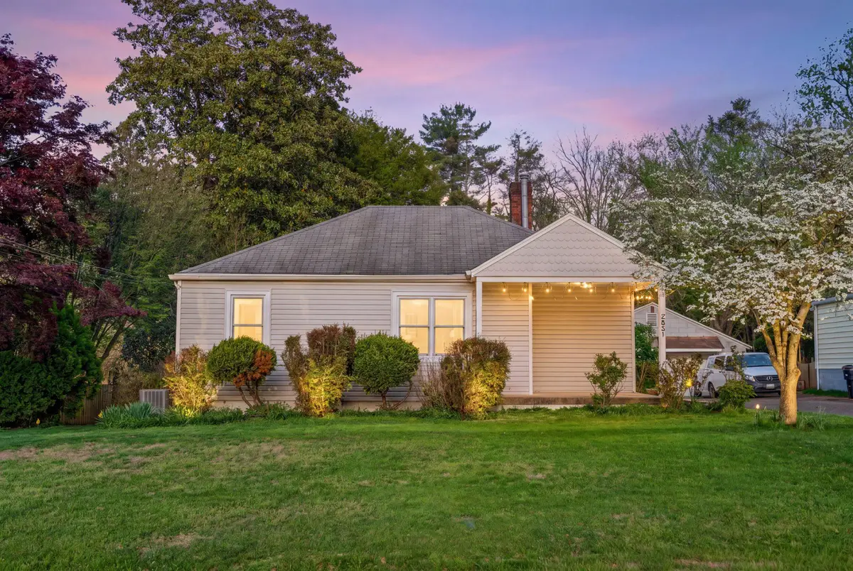 2851 Fairmont St, Falls Church, VA 22042 - #1