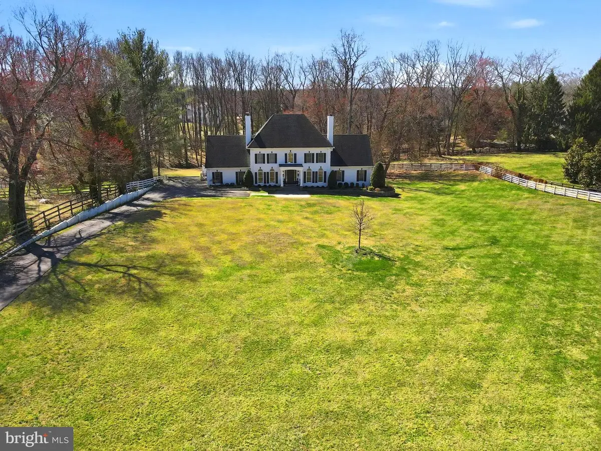 310 Springvale Rd, Great Falls, VA 22066 - #1