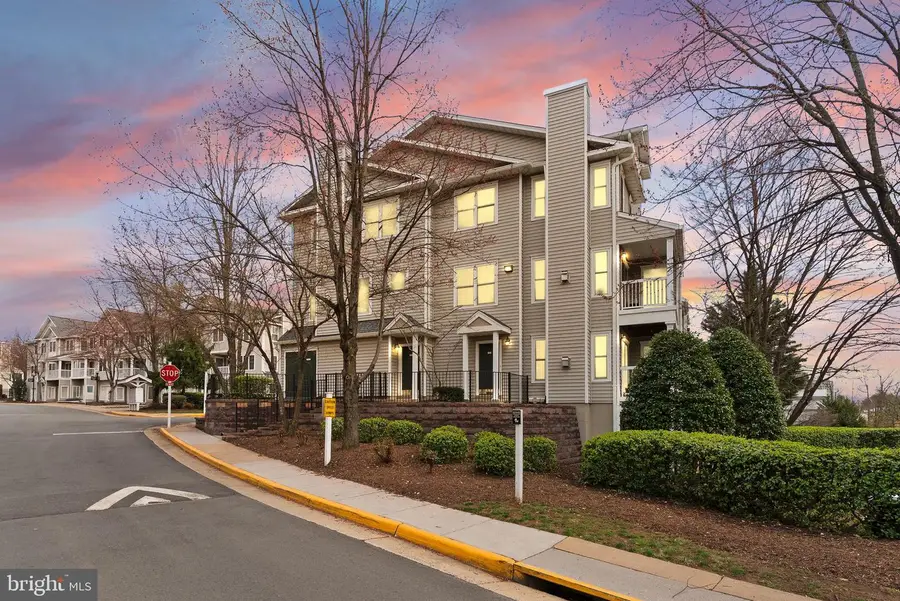 12857 Fair Briar Ln, Fairfax, VA 22033 - #2