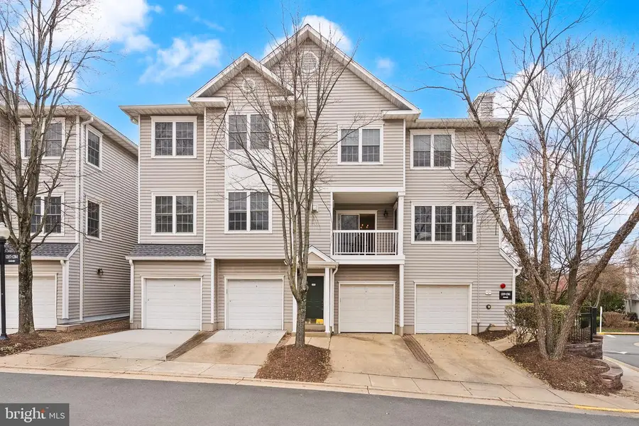12857 Fair Briar Ln, Fairfax, VA 22033 - #3