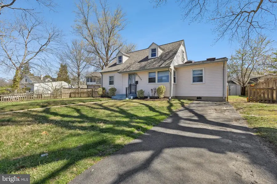 6909 Columbia Dr, Alexandria, VA 22307 - #2