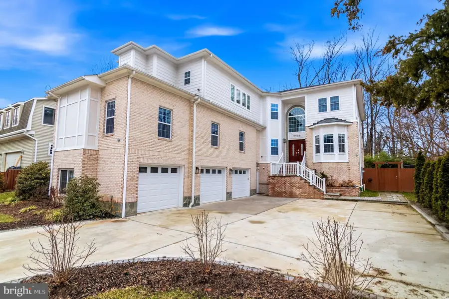7908 Holmes Run Dr, Falls Church, VA 22042 - #3