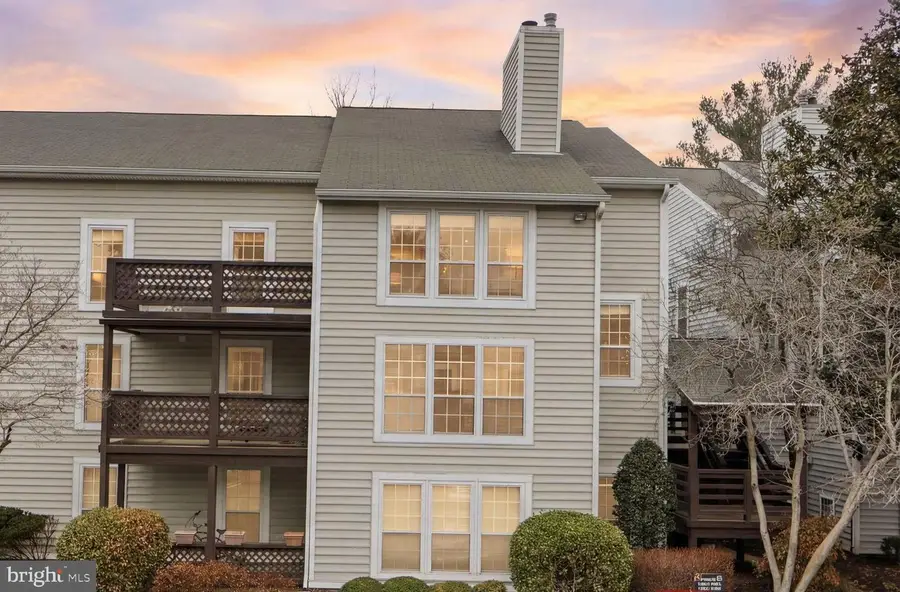 10024 Oakton Terrace Rd, Oakton, VA 22124 - #2