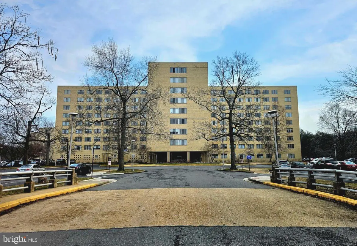 6641 Wakefield Dr #712, Alexandria, VA 22307 - #1