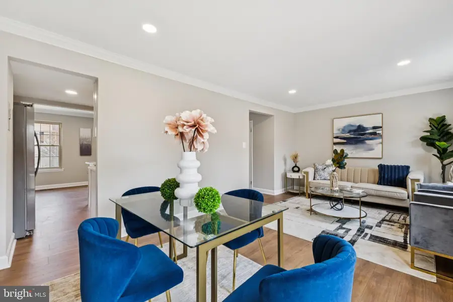 9625 Lindenbrook St, Fairfax, VA 22031 - #2