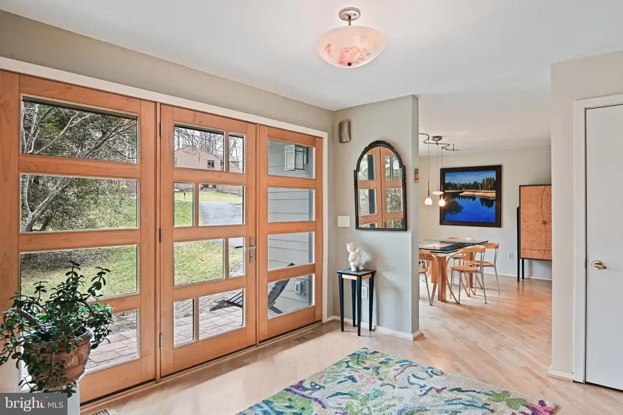 11698 Fox Glen Dr, Oakton, VA 22124 - #3