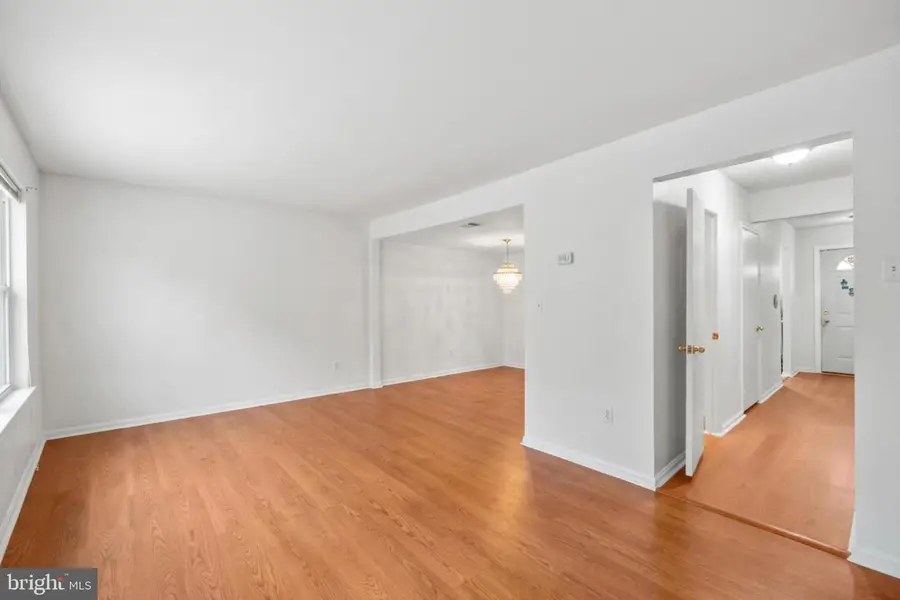 7858 Snead Ln, Falls Church, VA 22043 - #3