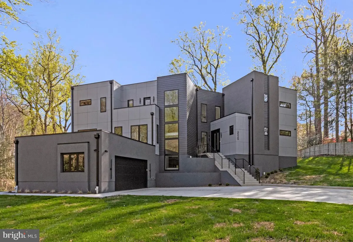3525 Glenbrook Rd, Fairfax, VA 22031 - #1