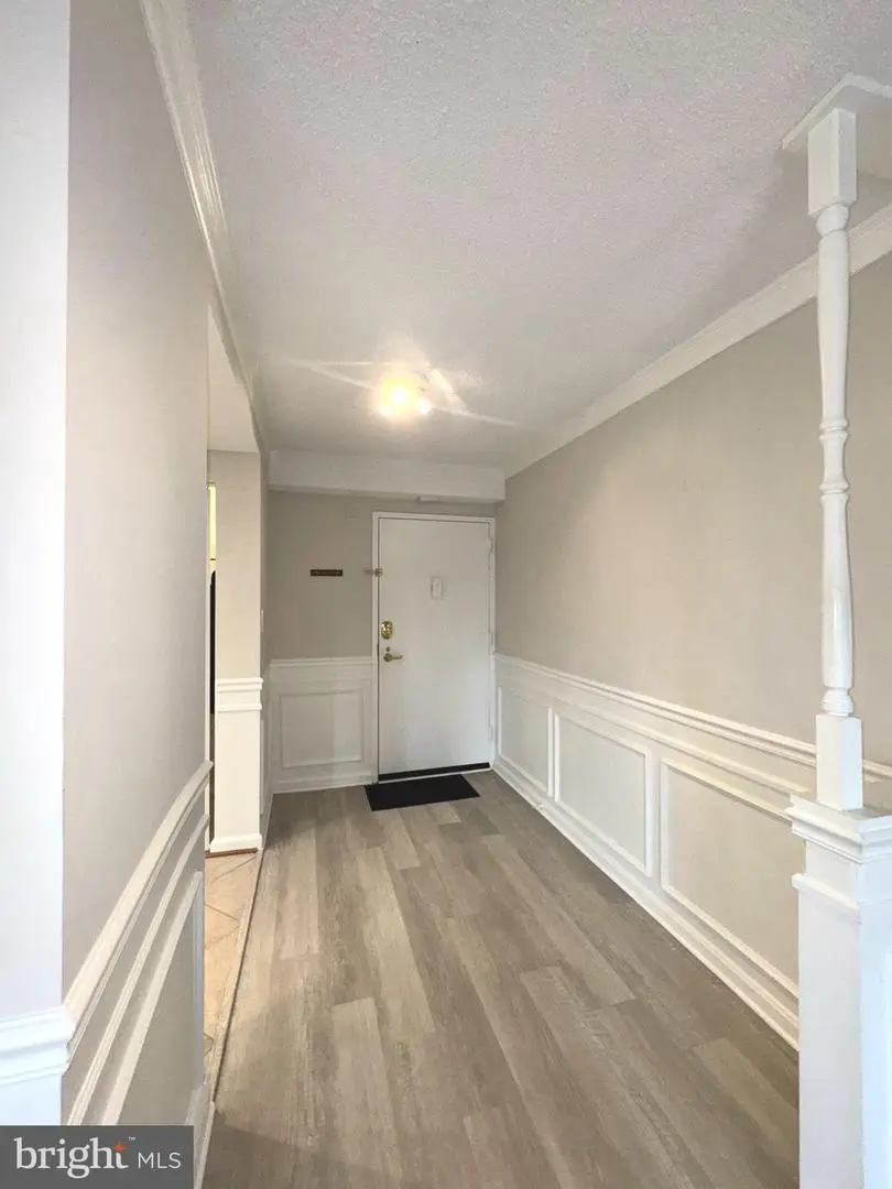 3800 Powell Ln #302, Falls Church, VA 22041 - #2