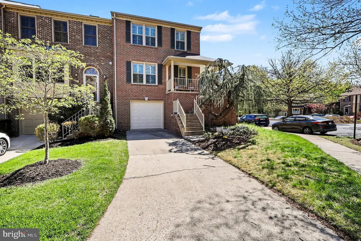 8433 Millwood Dr, Springfield, VA 22152 - #1