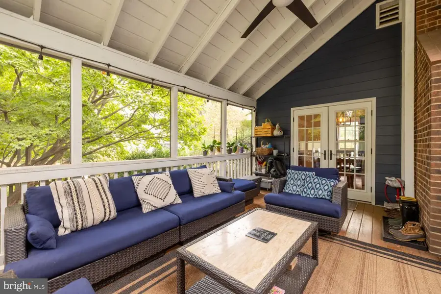 11688 Stockbridge Ln, Reston, VA 20194 - #3