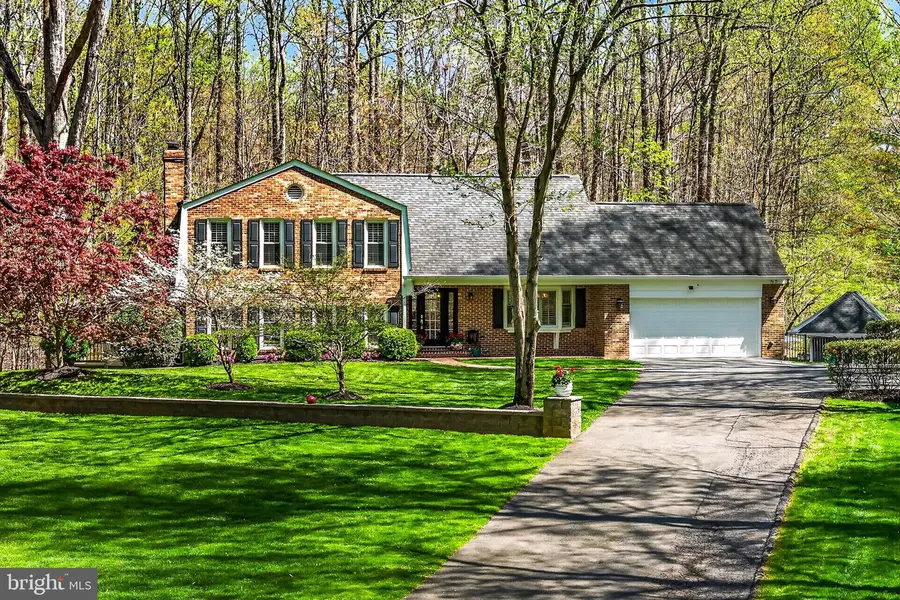 6221 Ballsford Dr, Fairfax Station, VA 22039 - #3