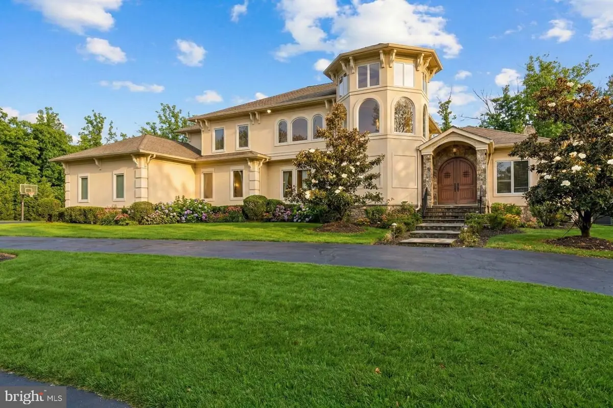 5985 Saint Catherines Ln, Lorton, VA 22079 - #1