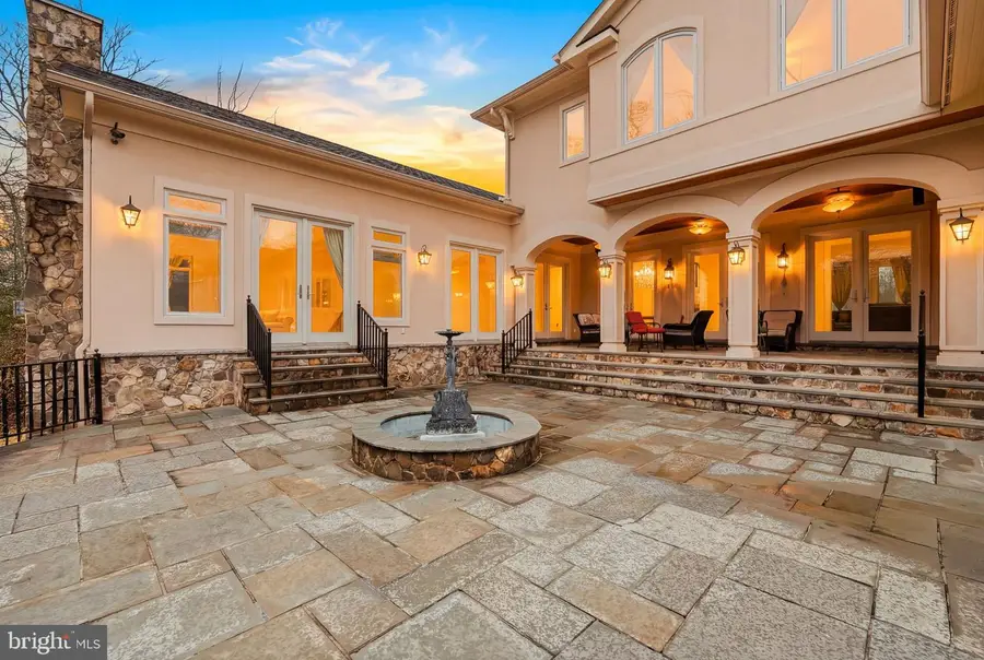 5985 Saint Catherines Ln, Lorton, VA 22079 - #2