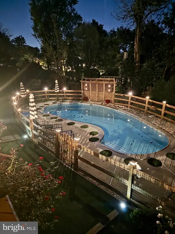 1808 Clovermeadow Dr, VIENNA, VA 22182