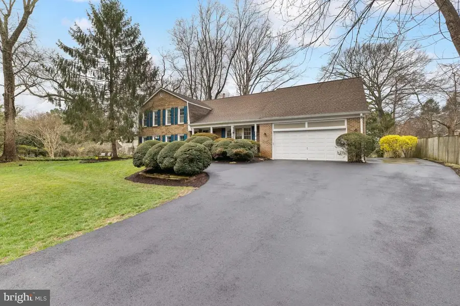 2698 Linda Marie Dr, Oakton, VA 22124 - #2