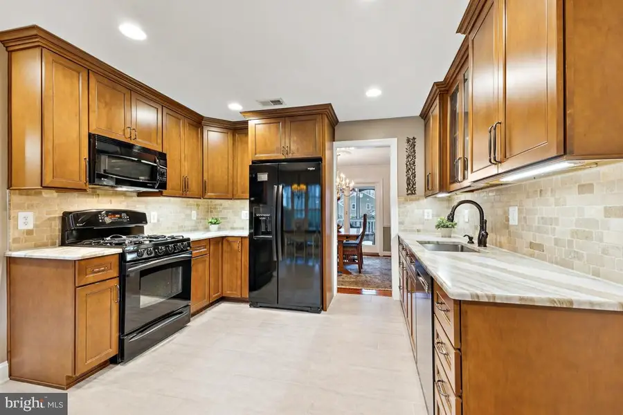 2698 Linda Marie Dr, Oakton, VA 22124 - #3