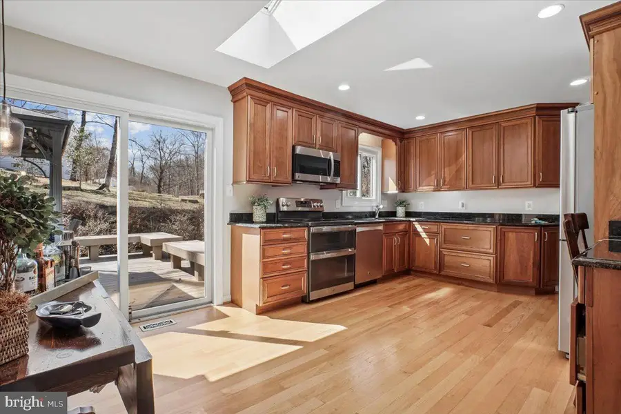 3268 Fox Mill Rd, Oakton, VA 22124 - #2