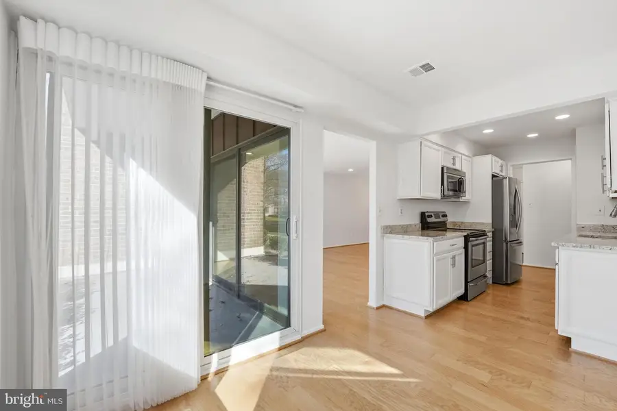 2817 Jermantown Rd #107, Oakton, VA 22124 - #3