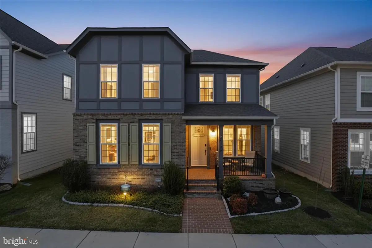 6145 Olivet Dr, Alexandria, VA 22315 - #1