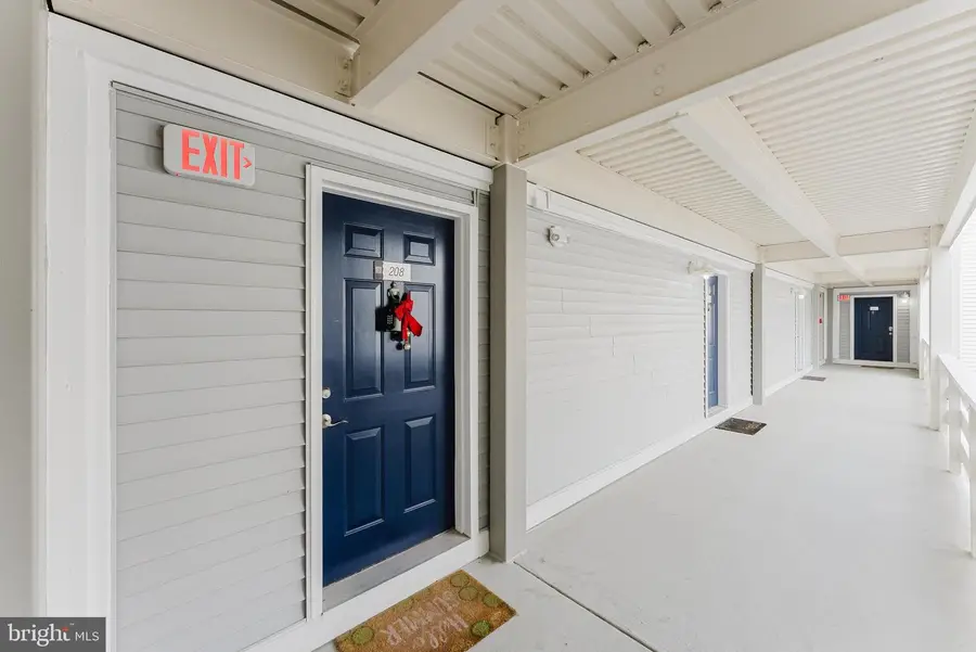 10300 Appalachian Cir #208, Oakton, VA 22124 - #2