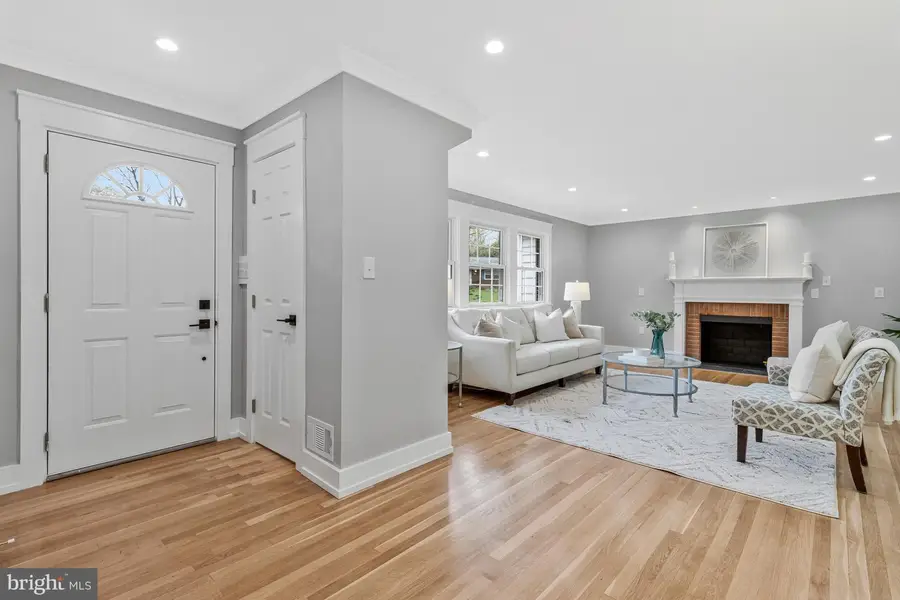 1915 Shannon Ct, Alexandria, VA 22306 - #3