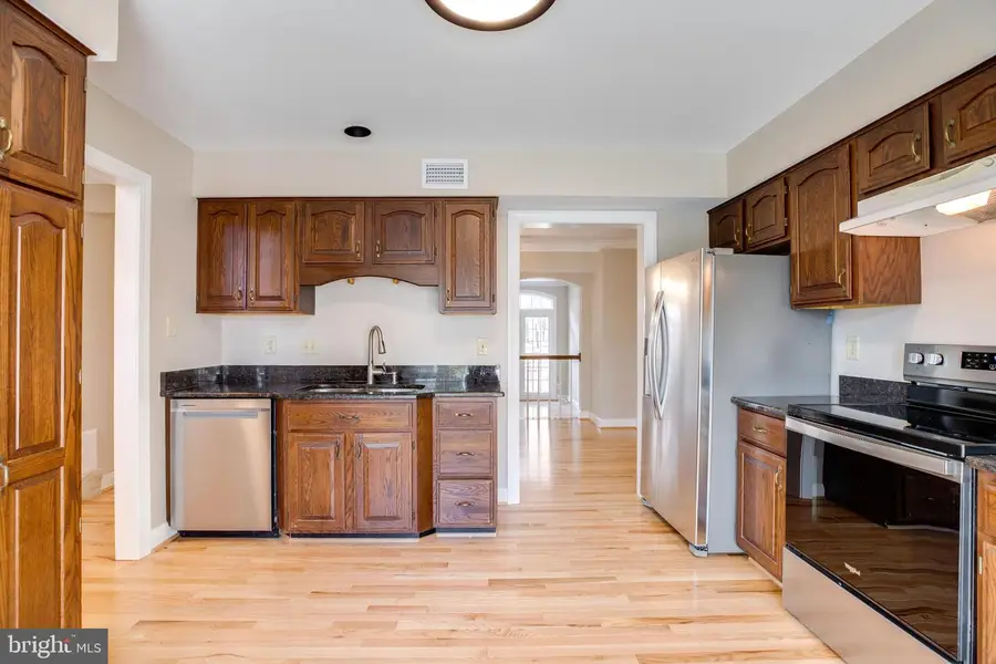 6502 Westhaven Ln, Springfield, VA 22150 - #3