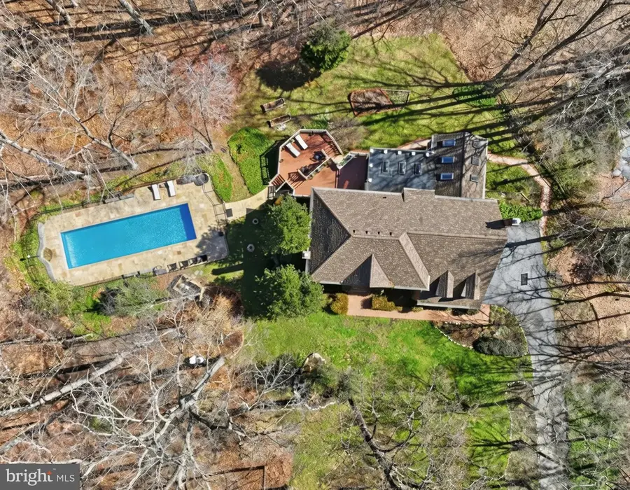 6813 Brimstone Ln, Fairfax Station, VA 22039 - #2