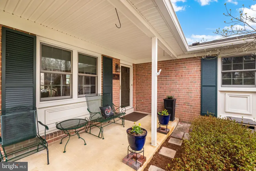 6964 Conservation Dr, Springfield, VA 22153 - #3