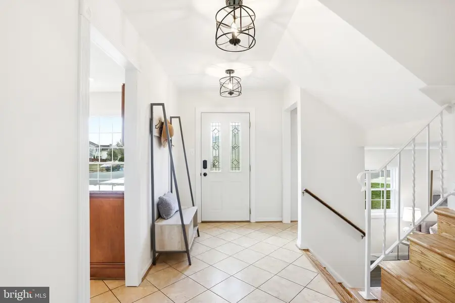 9502 Wallingford Dr, Burke, VA 22015 - #2