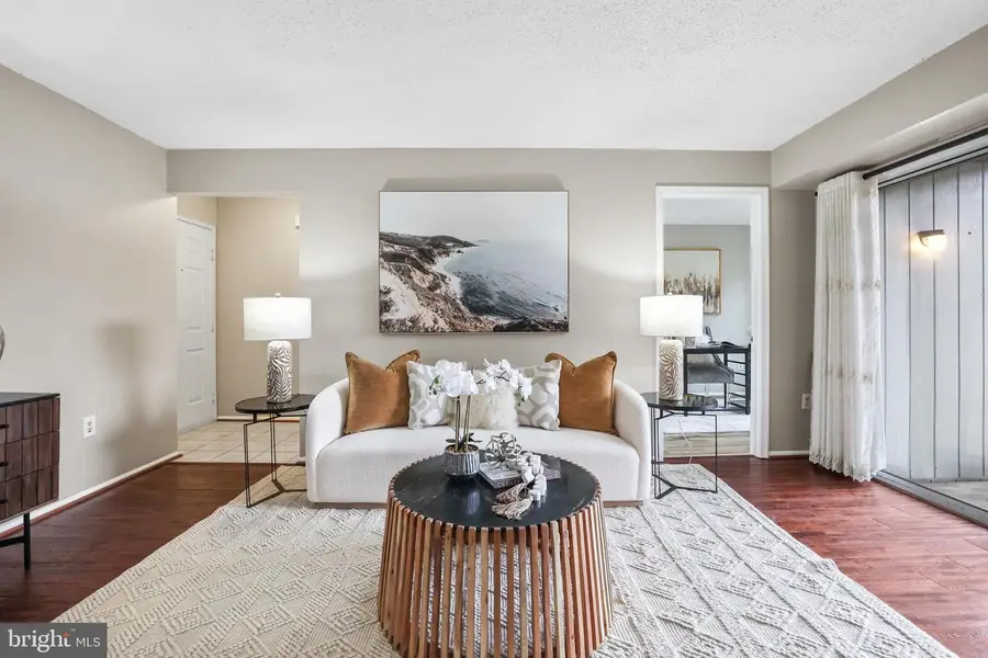 7756 New Providence Dr #16, Falls Church, VA 22042 - #3