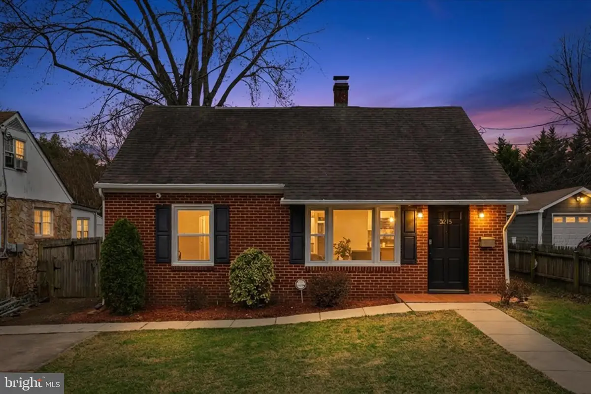 3215 Memorial St, Alexandria, VA 22306 - #1