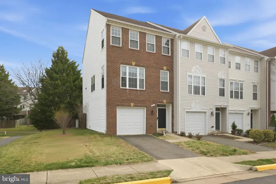 6601 Lavinus Ln, Alexandria, VA 22315 - #2