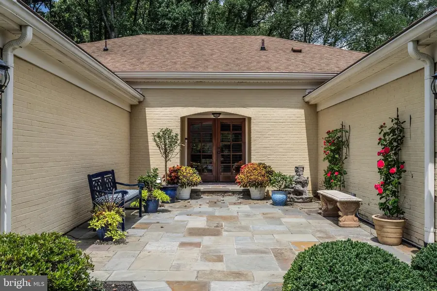 6610 Weatheford Ct, McLean, VA 22101 - #3