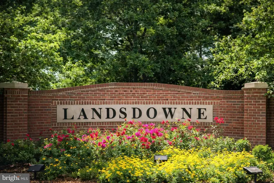 6523 Old Carriage Ln, Alexandria, VA 22315 - #3