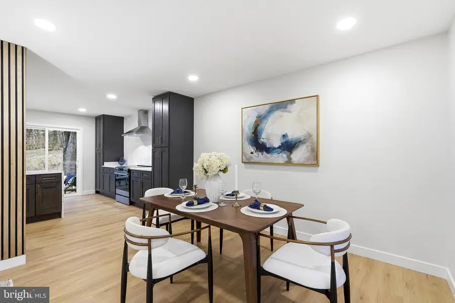 7204 Joshua Tree Ln, Springfield, VA 22152 - #3