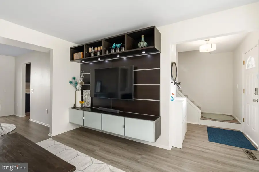 9928 Wood Wren Ct, Fairfax, VA 22032 - #2