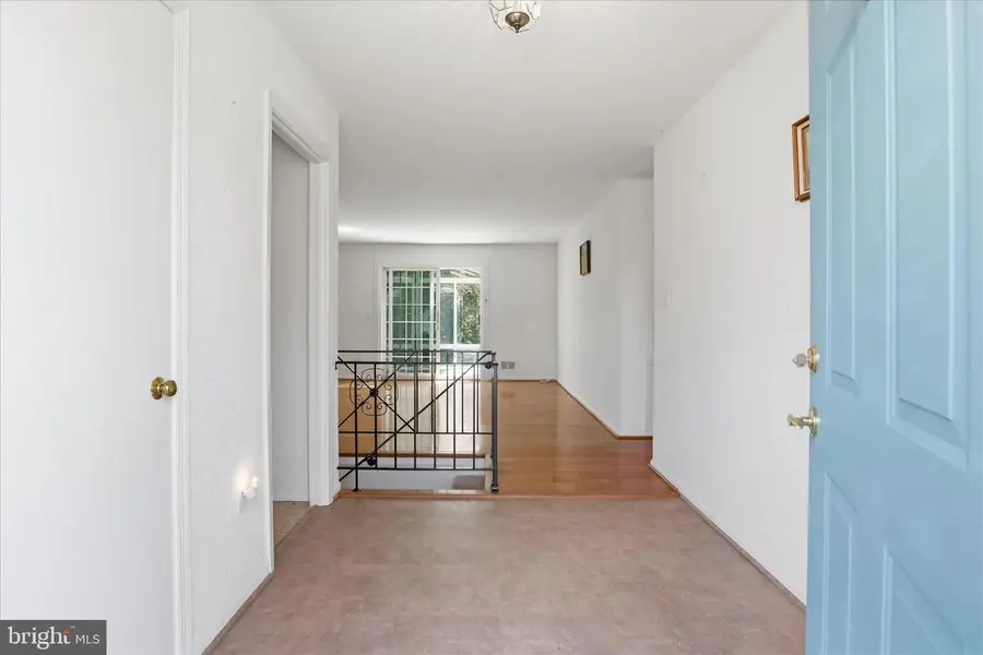 6711 Stoneybrooke Ln, Alexandria, VA 22306 - #3