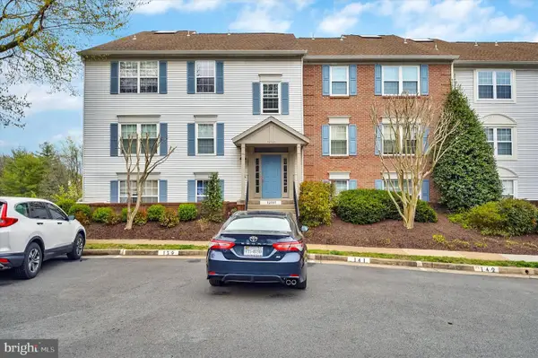 12101 Greenway Ct #202, FAIRFAX, VA 22033